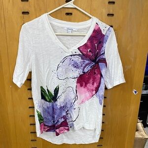 Chico's White Top with Purple and Pink Floral Design Sz 0 (Sz M)